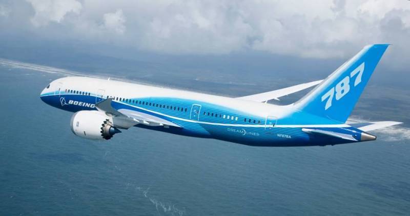 بوينغ تكتشف بعض العيوب في دريملاينر 787