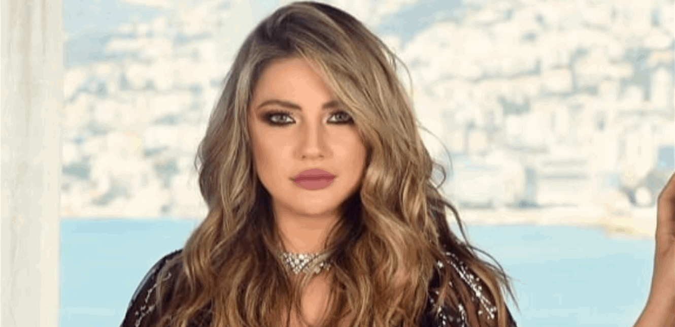بالصورة- كيف علقت أنجيلا بشارة على حادث وائل كفوري المروع؟