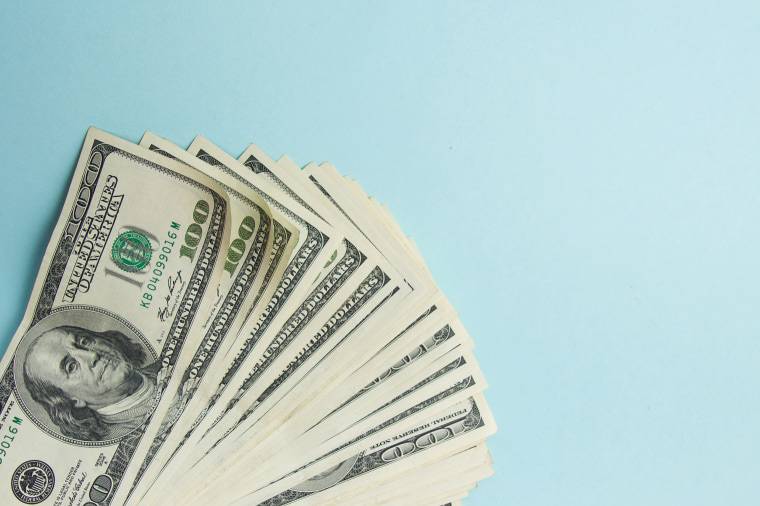 كم بلغ سعر صرف دولار السوق السوداء عصر اليوم؟
