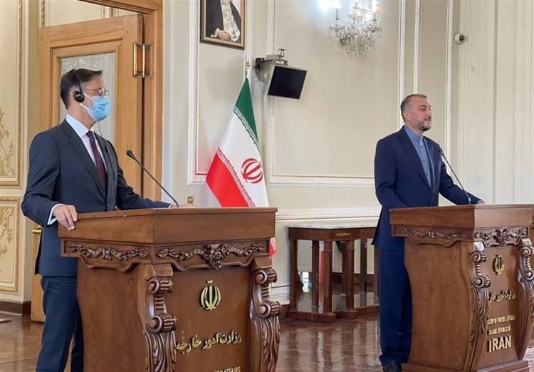 عبد اللهيان: مادورو سيزور طهران قريباً