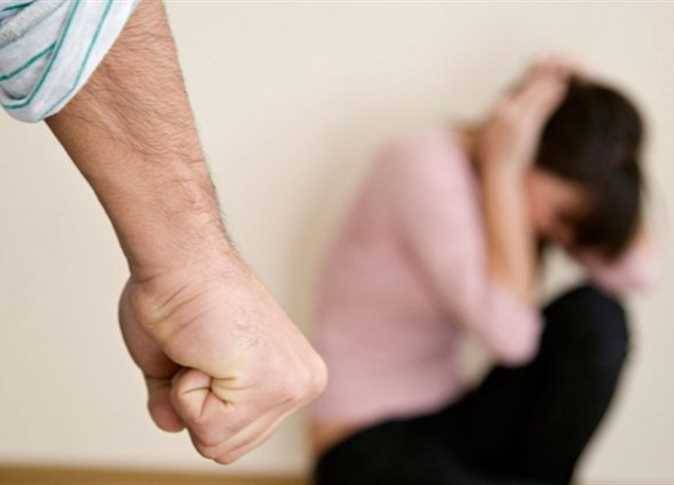 حادثة غير مسبوقة  في مصر.. رجل يجبر زوجته على مضاجعة كلب