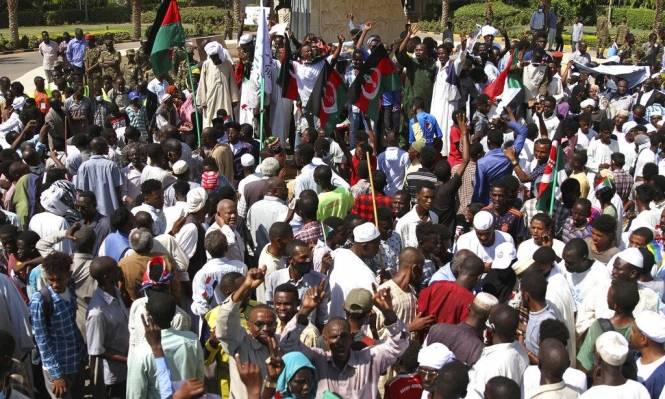 تظاهرات السودان.. 35 إصابة بقنابل غاز ورصاص مطاطي
