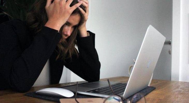 7 علامات تدل على أنك مرهقة نفسياً