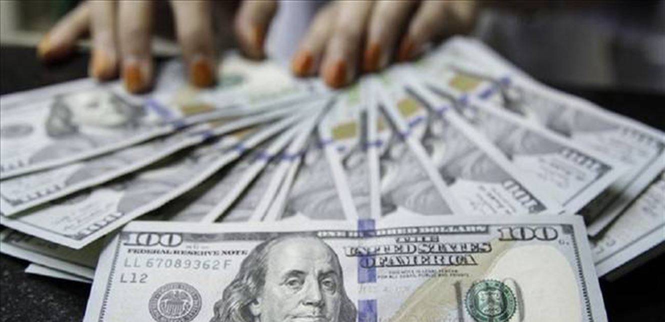 دولار السوق السوداء.. اليكم كم بلغ صباحاً