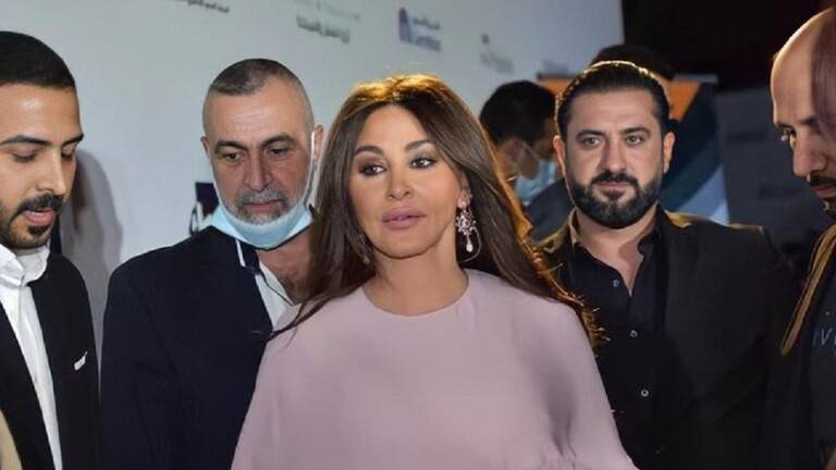 بعد زيارتها بغداد.. إليسا ترد على منتقضيها: ما كنت بحاجة لا لدرع واقي ولا لغيرو
