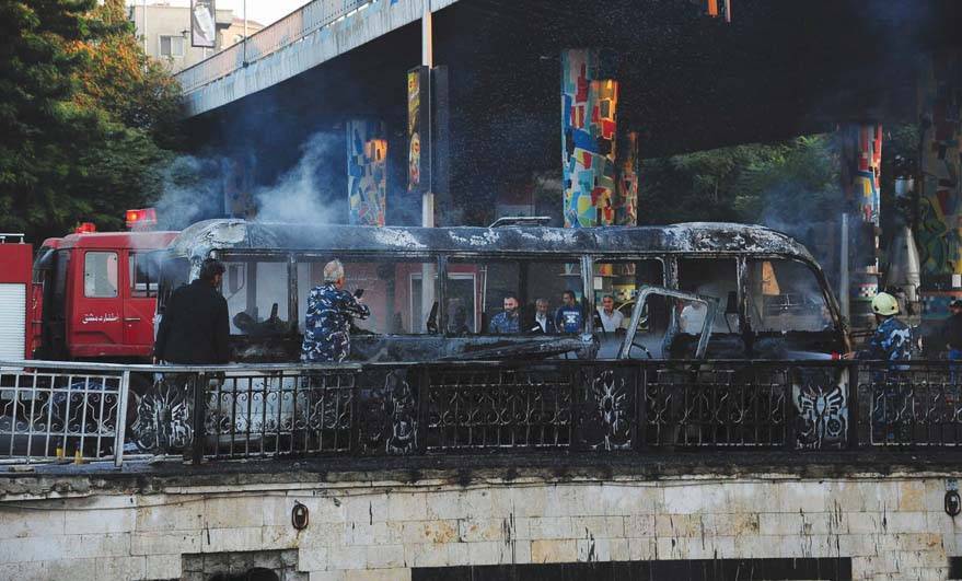 الارهاب يضرب في دمشق: قتلى وجرحى بتفجير حافلة جنود