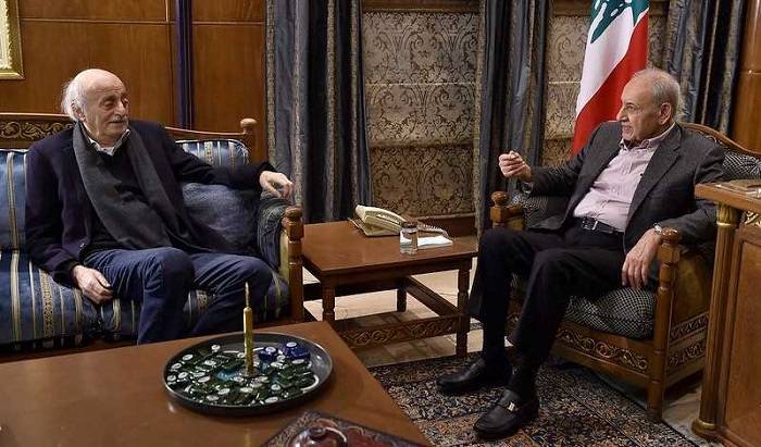 إتصالات لبري وجنبلاط للتهدئة
«الثنائي الشيعي» نحو الايجابية الحكومية...
وملف البيطار من السياسة الى القضاء