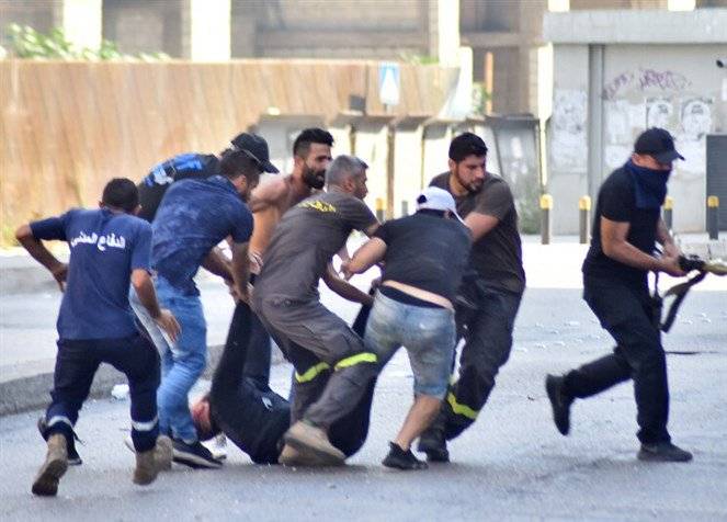 الطيونة «بروفة» دموية على «حافة الهاوية».. لا «ساعة صفر»
حلفاء واشنطن «يُشاغبون» احتجاجاً على استراتيجية بايدن
قلق من تفاهم سعودي - ايراني: لبنان من «حصة» طهران!