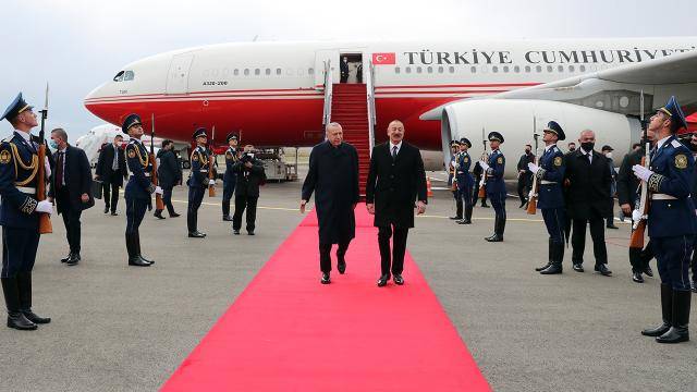 أردوغان وعلييف يفتتحان مطار فيزولي الدولي