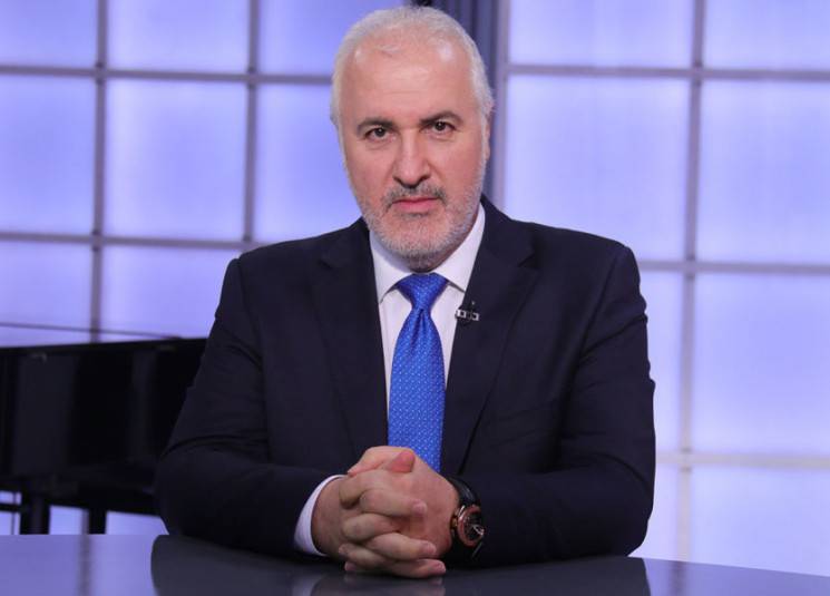 عزيز: هربوا ورجعوا ورجعونا عل ٧٥؟ غلطان كتير