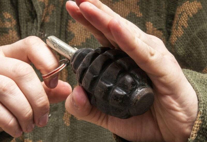 إلقاء "قنبلة يدوية" على منزل في بلدة الزيتون