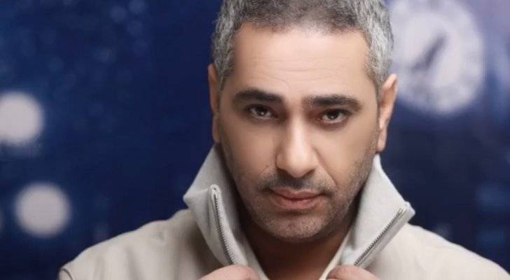 فضل شاكر يطلق "قاعد مكانا"