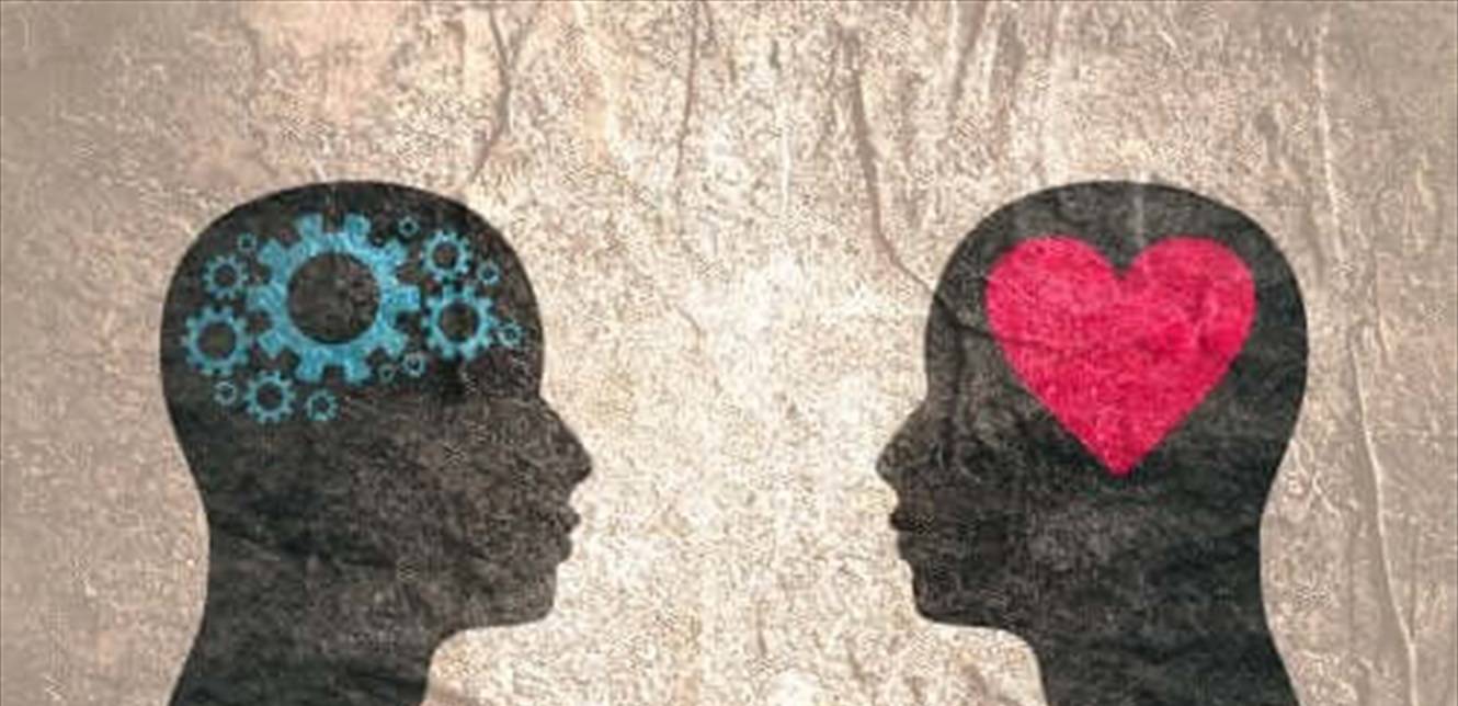 ننجذب لمن يرفضنا.. ما السر في ذلك؟