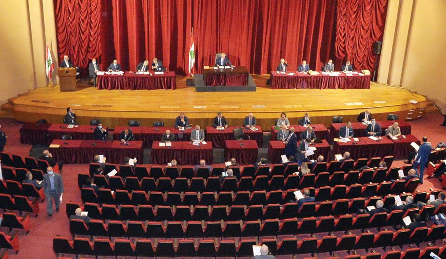 الاشتباك السياسي يعطل «التسوية» في البرلمان والانتخابات في دائرة الخطر؟ 
الرياض ترفض «تودد» ميقاتي: لست على جدول اعمالنا ولبنان ليس اولوية 
«رسالة» اميركية قاسية للحريري وباسيل .. توجه «للفلفة» استدعاء جعجع!