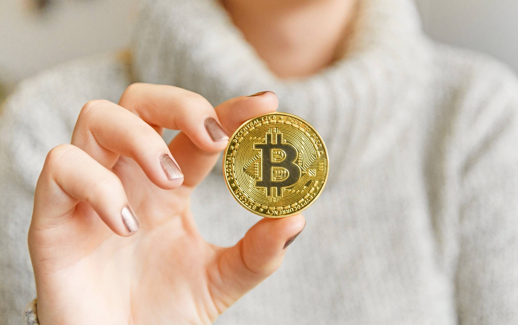 "مكالمة ثمنها 12 مليون دولار"... مستثمر "بيتكوين" يتعرض لخدعة العمر!
