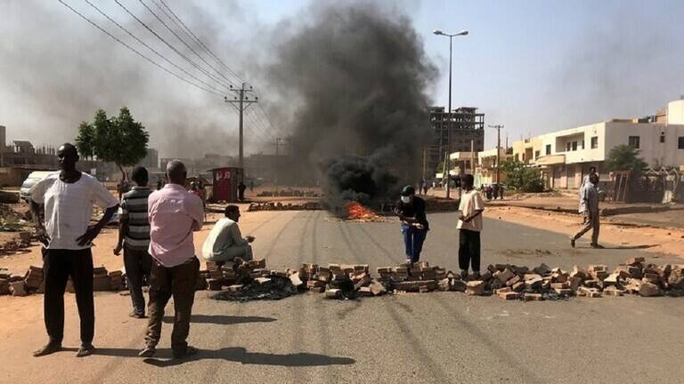قوات الأمن السودانية تطلق الرصاص الحيّ على متظاهرين في الخرطوم