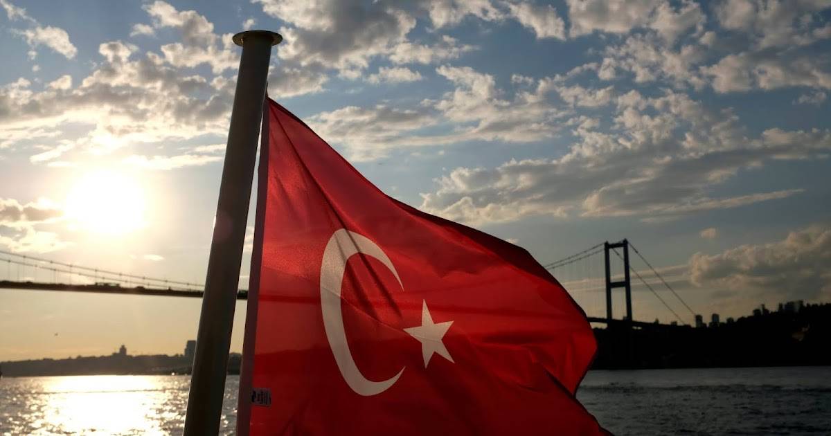 تركيا تغلق مضيق الدردنيل لهذا السبب