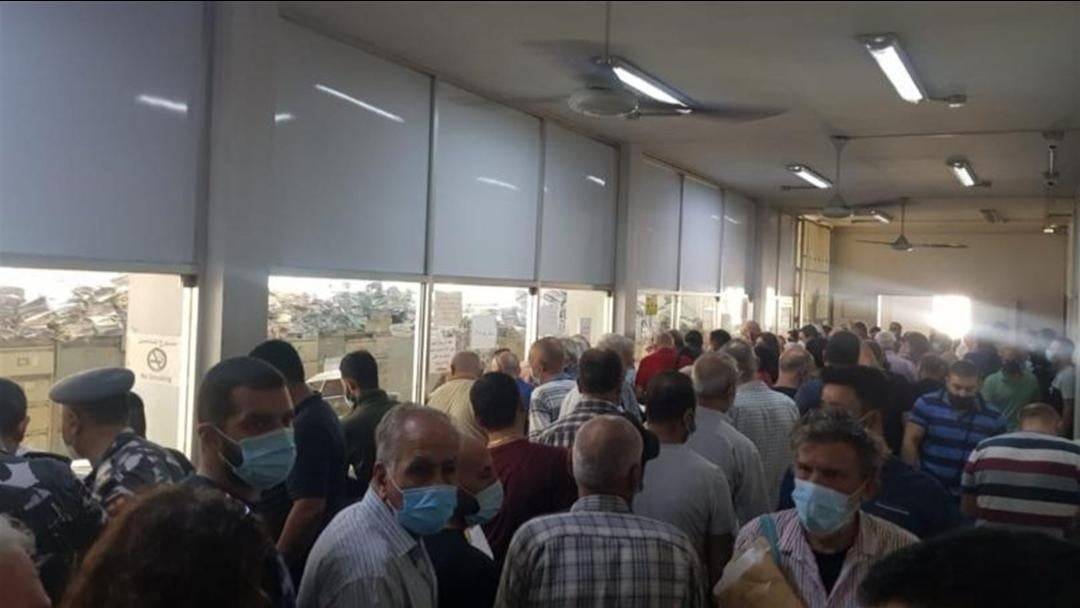 بالصور: فوضى في 