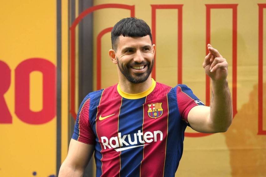 بسبب قلب أغويرو.. برشلونة يبحث

عن البديل في الدوري الإنكليزي