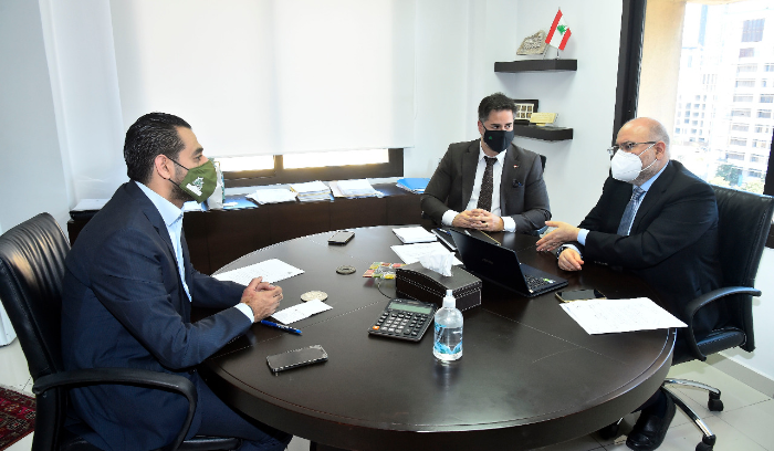 سلام استقبل الابيض واتفقا على متابعة الامور المشتركة بين وزارتي الاقتصاد والصحة