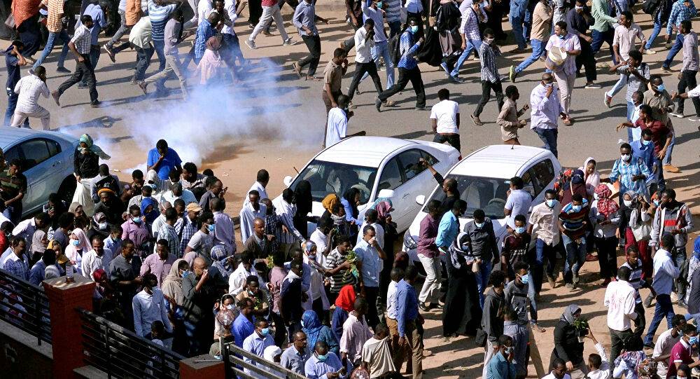 السودان.. البرهان يتعهد لواشنطن بالحفاظ 
على "سلاسة التحول الديمقراطي"