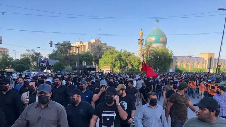 أنصار الأحزاب المعترضة على نتائج الانتخابات يتوجهون نحو المنطقة الخضراء في بغداد
