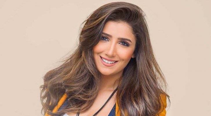 مي عمر سفيرة لمنظمة خيرية دولية للأطفال
