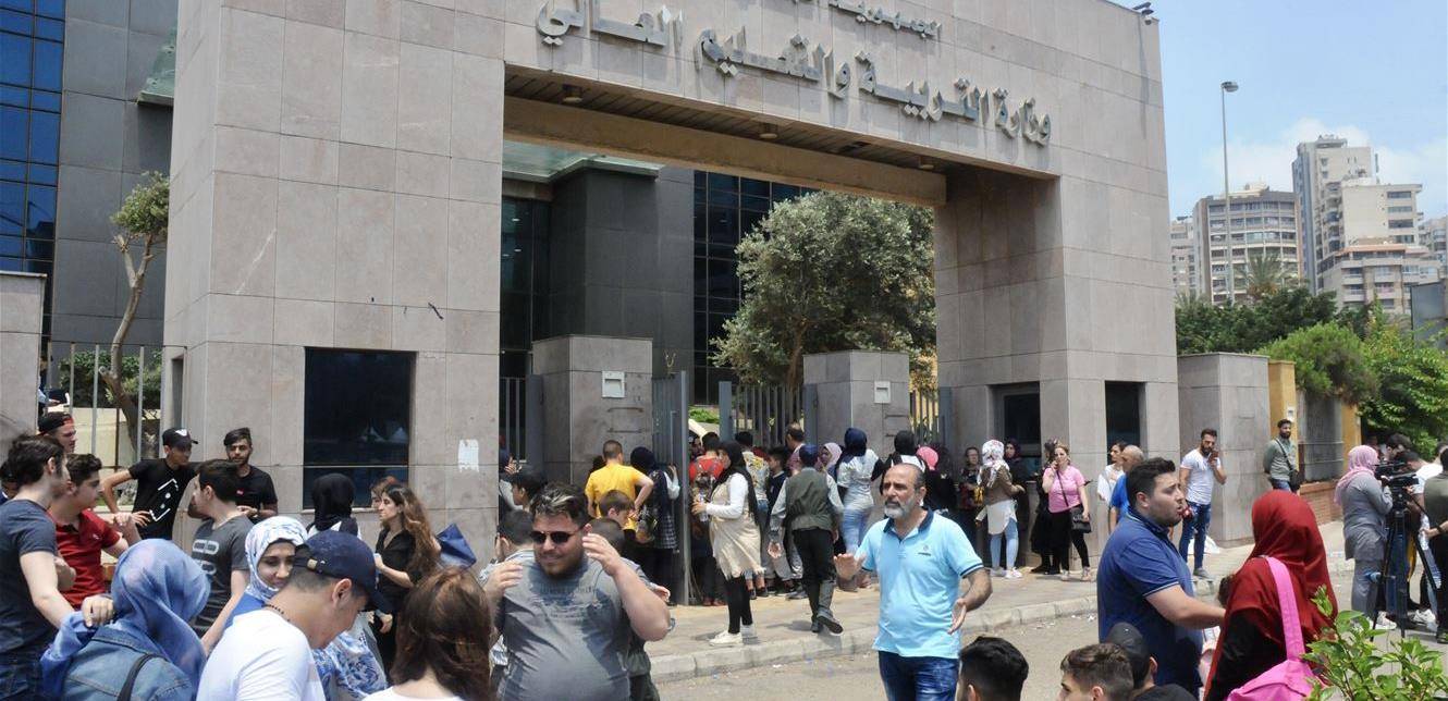 "حراك المتعاقدين" للحلبي: هل تُريدنا
أن نلجأ الى الإضرابات والاعتصامات؟