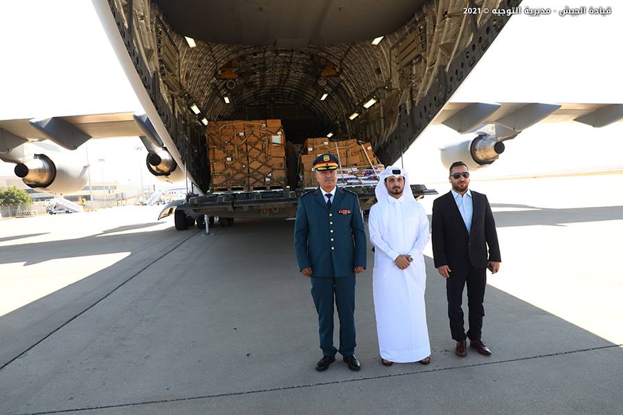 الجيش اللبناني تسلم موادا غذائية مقدّمة من دولة "قطر"