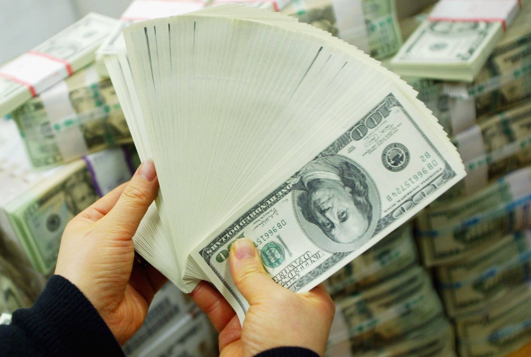 الدولار الأميركي يصل إلى أعلى مستوياته في 2021!