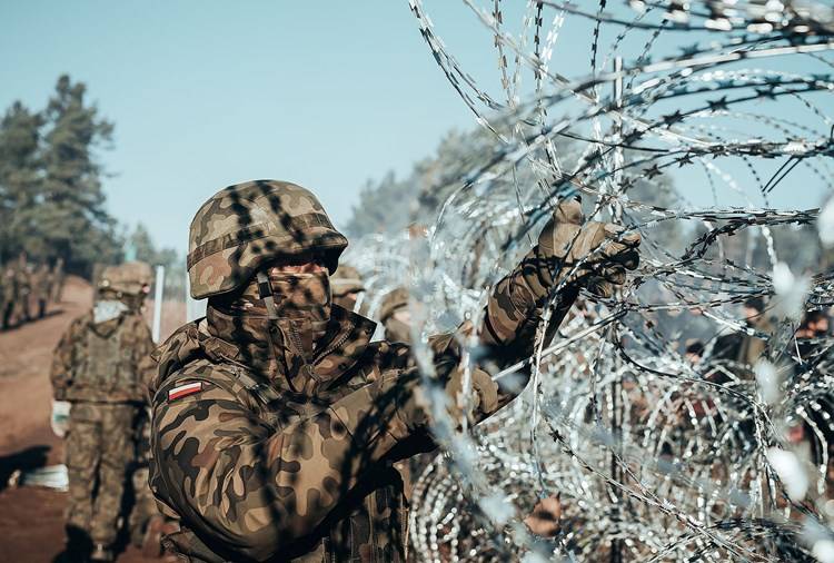 قاذفتان روسيتان بقدرات نووية 
بدورية جوية في روسيا البيضاء