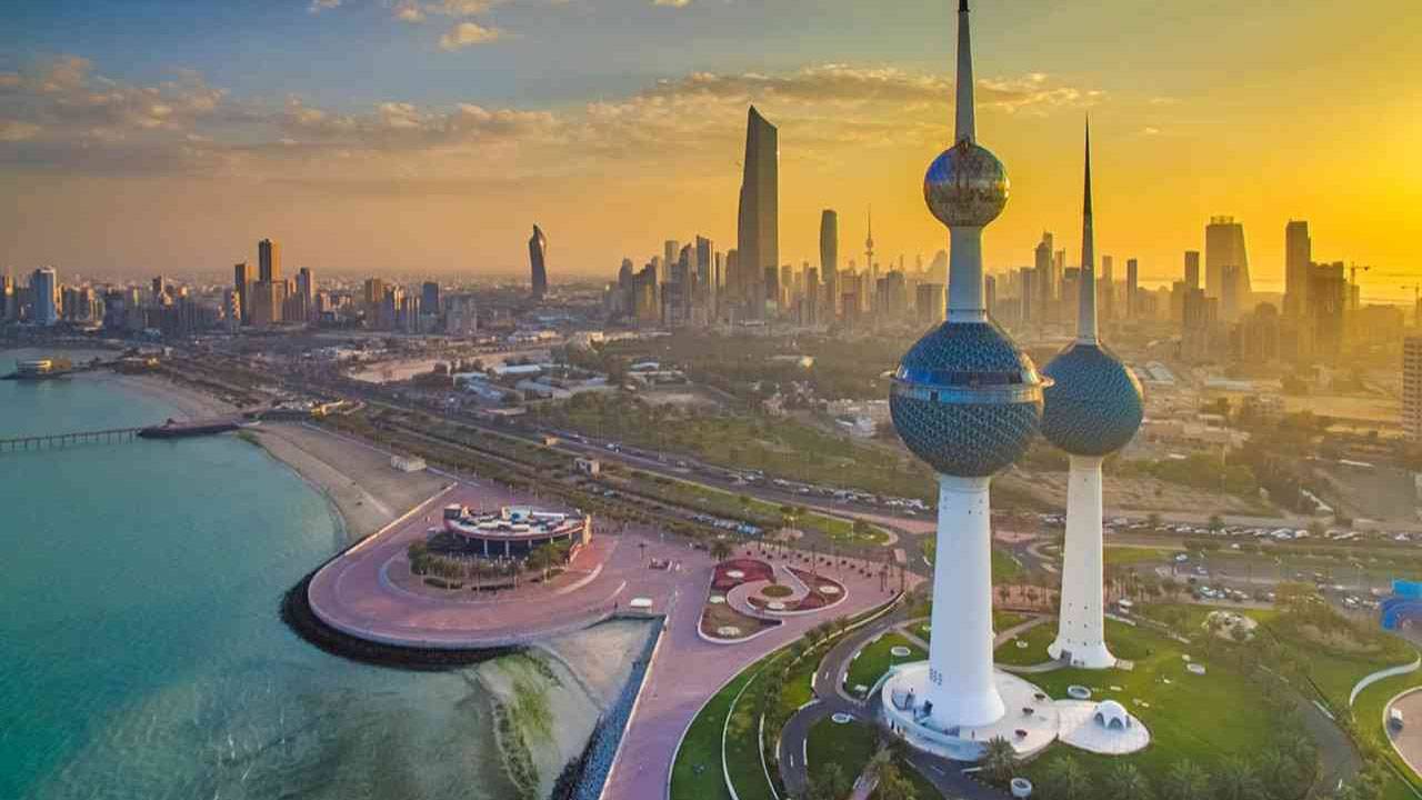 في الكويت.. 