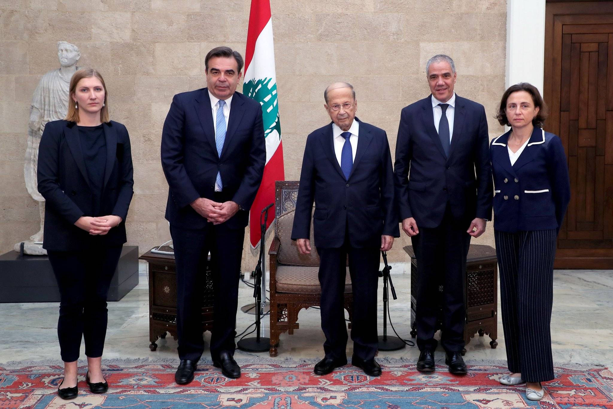 عون لنائب رئيسة المفوضية الأوروبية: لبنان لم يعد قادراً على تحمل أعباء النزوح السوري