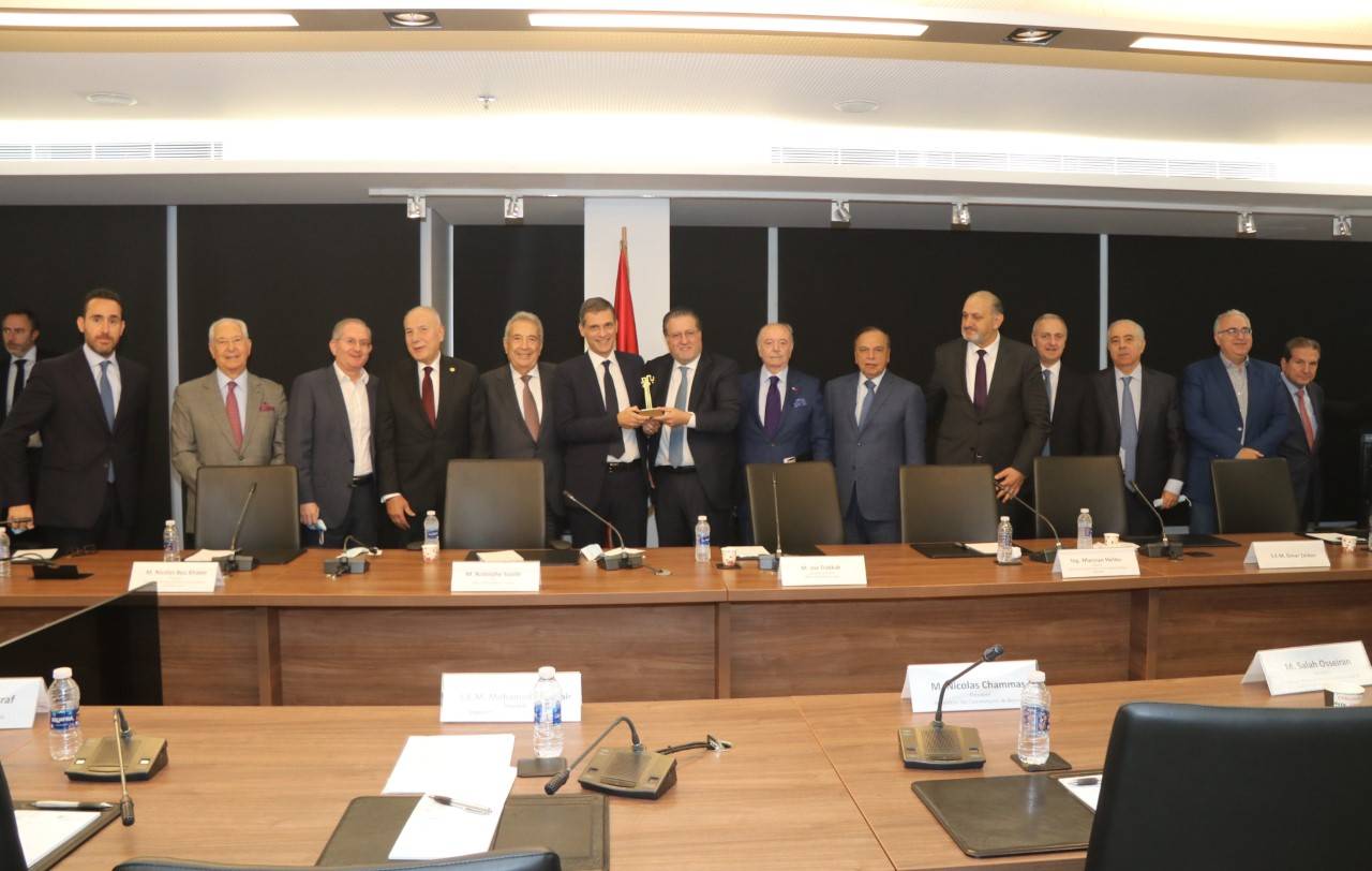 الهيئات الاقتصادية بحثت مع رئيس شركة "CMA CGM"
في عملية اعادة اعمار مرفاء بيروت وتطوير مرفاء طرابلس