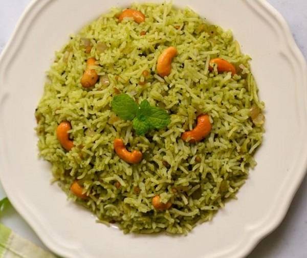 إليكم طريقة تحضير أرز بالكزبرة الخضراء