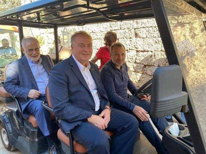 باسيل: روسيا لم تتدخّل بالشؤون الداخليّة
لدولنا.. بل كانت دائما تمد يد الصداقة
