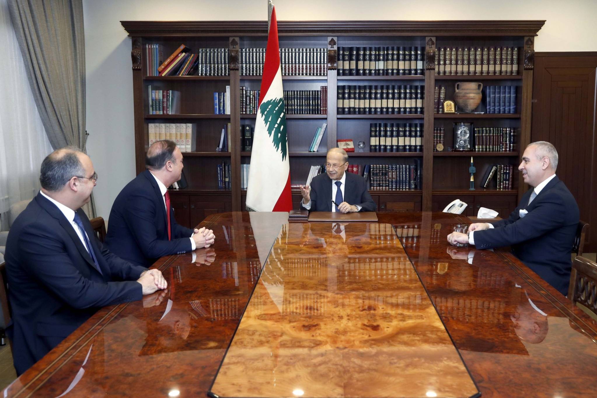 الرئيس عون استقبل سفيرين وقائما بالأعمال