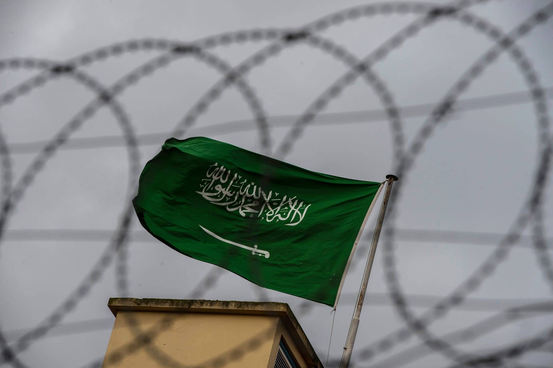 مركز أمني إسرائيلي: الرياض افتعلت الأزمة لإضعاف حزب الله وإفشال الحكومة!