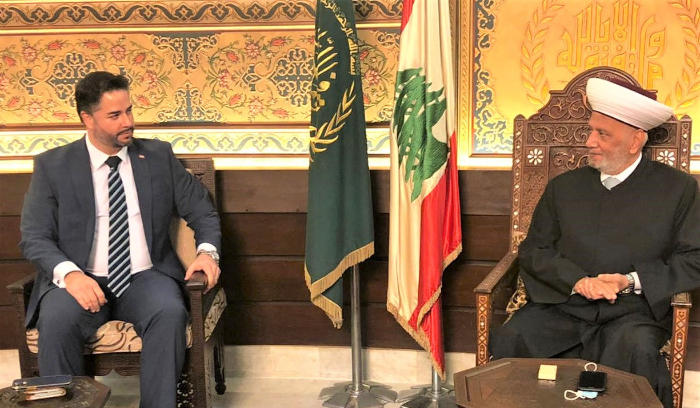 سلام بعد لقائه المفتي دريان :هدفنا وهاجسنا
ضبط الاسعار وعدم استغلال المواطن