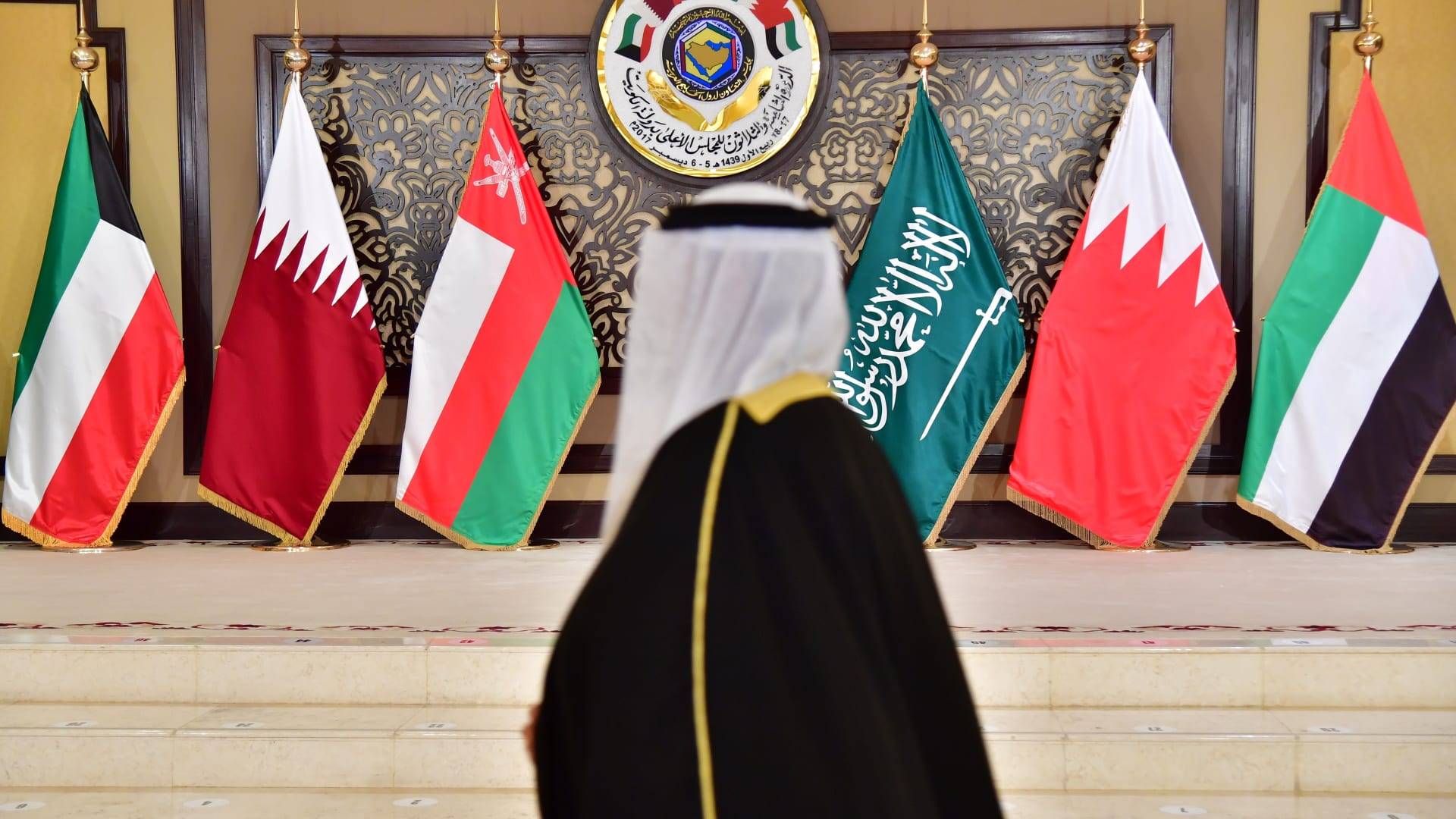 علوش: هناك تعمداً لإبعاد الخليج أكثر عن لبنان!