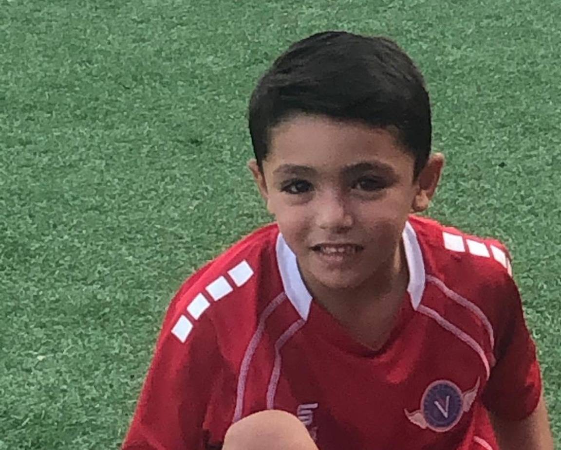 لاعب كرة القدم "الواعد" جورج سالم:
أطمح الى تمثيل بلدي الحبيب لبنان
وألقى الدعم من والدي و والدتي