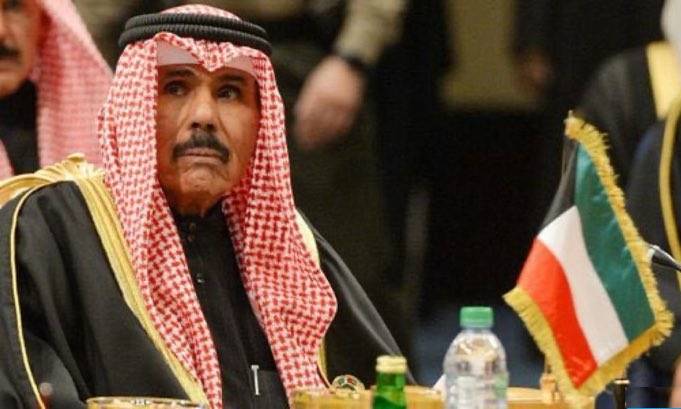 أمير الكويت يوكل مؤقتا بعض مهامه لولي العهد