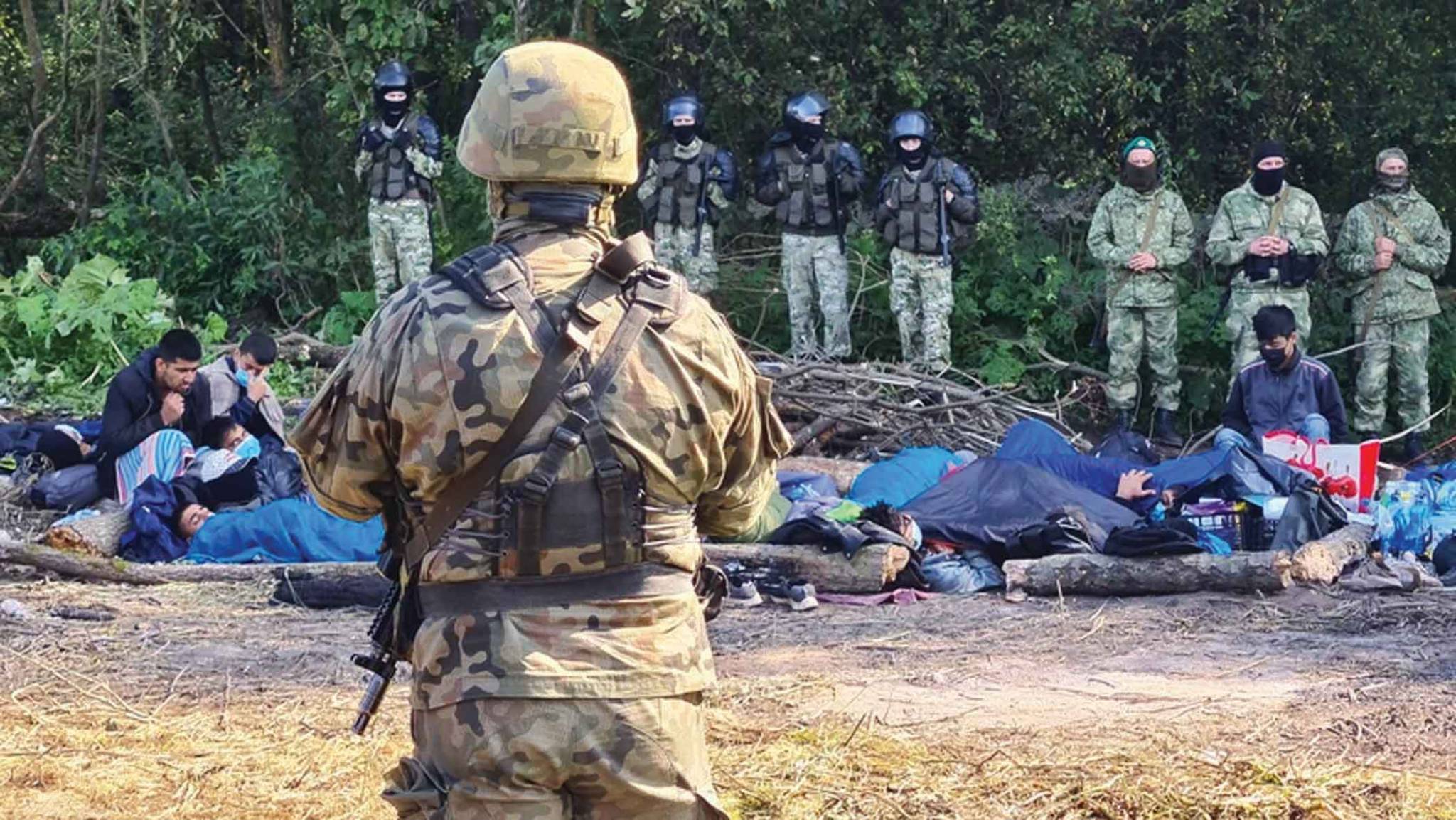 ازمة اللاجئين على حدود بولندا تتفاعل... وبيلاروسيا تتوعّد
الاتحاد الاوروبي: تقدّم في المحادثات ــ اردوغان: تحميلنا المسؤولية مُضلّل