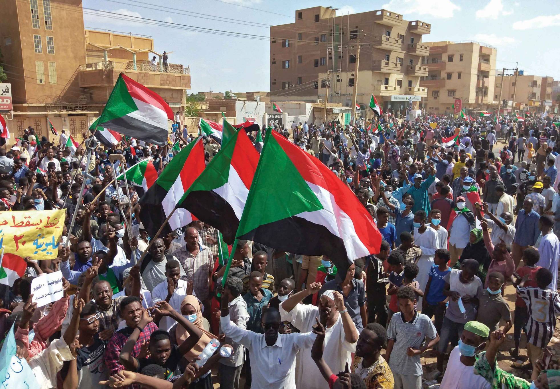 «مليونيُة» ضدّ البرهان... ومُطالبة دوليّة بالإفراج عن المعتقلين