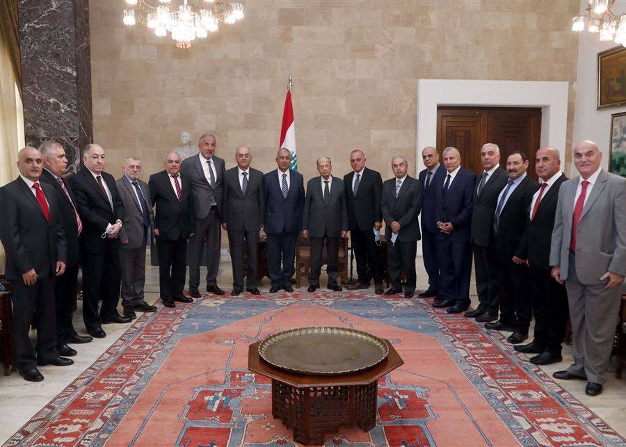 عون أمام وفد من ضباط مجموعة "الميثاق الوطني":  لن نيأس والإنتخابات المقبلة ستظهر من يريد المتابعة في خط الإنقاذ