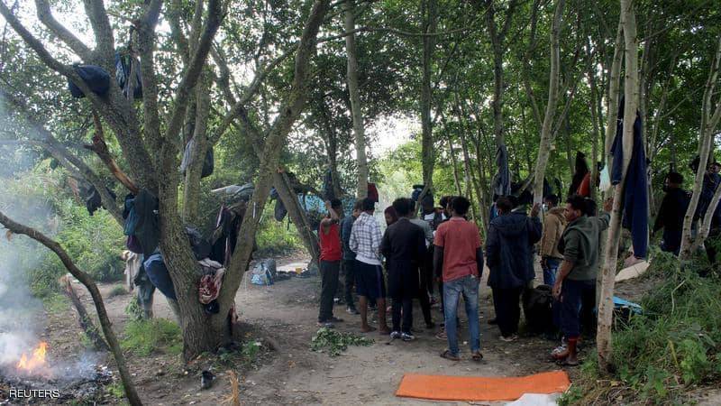 فرنسا... إنقاذ 272 مهاجرا حاولوا عبور المانش