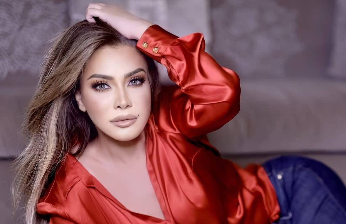 تكريم نوال الزغبي في مهرجان ستار العرب في القاهرة