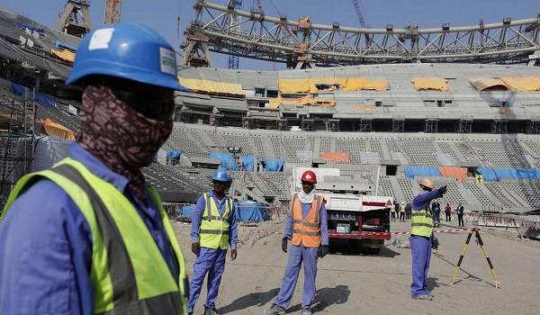 وفاة 50 عاملا وإصابة 500 بجروح خطيرة بأماكن عملهم في قطر