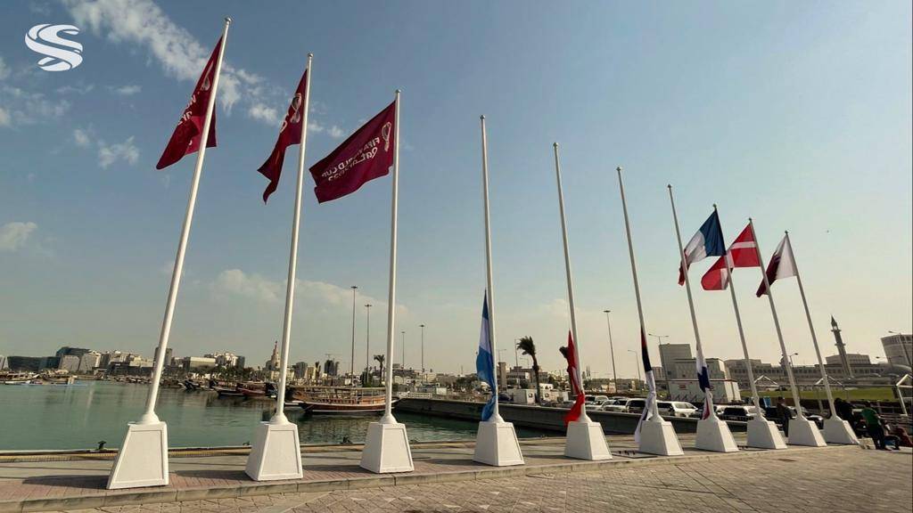 رفع أعلام الدول المتأهلة إلى مونديال قطر