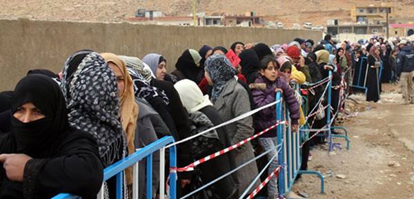 مئات الآلاف من اللاجئين السوريين عادوا إلى بلادهم